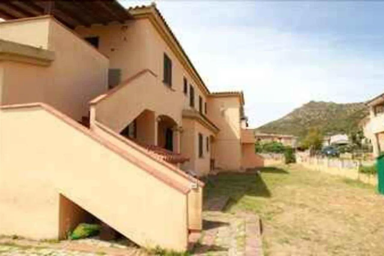 San Teodoro Lu Fraili Apartments